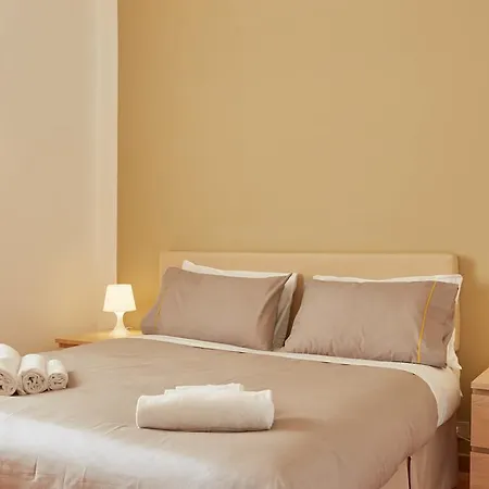 Apartman Colosseo Little House *
